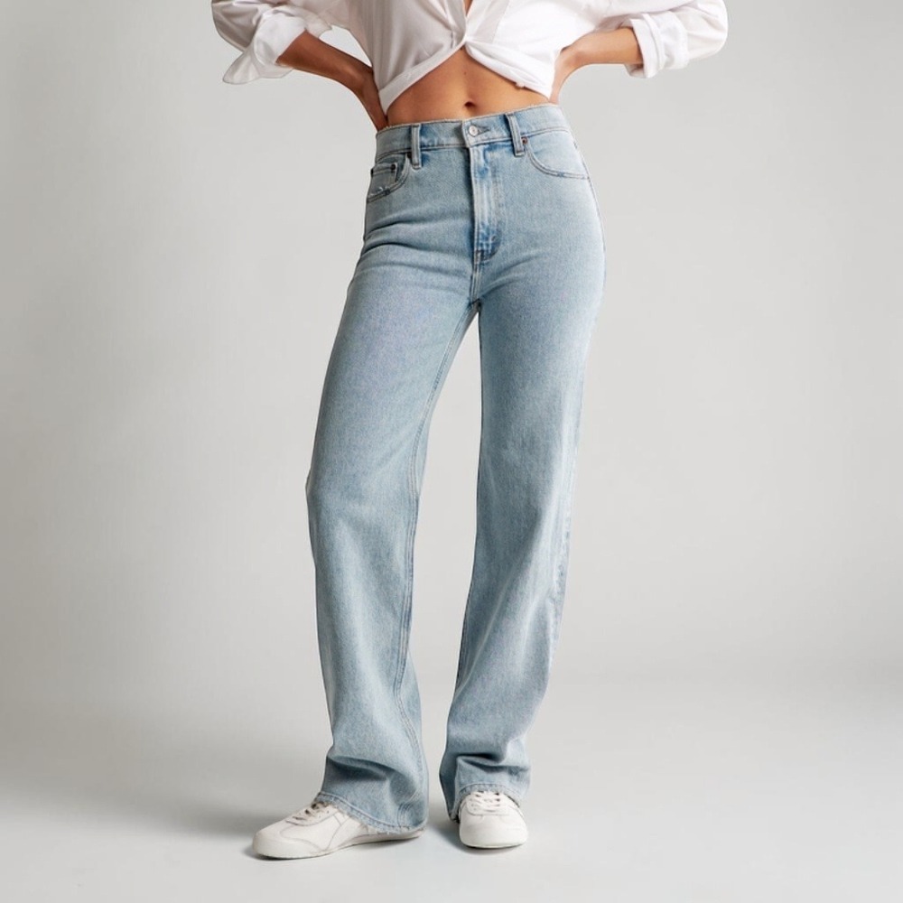 Abercrombie 90s Relaxed Jean High Rise Light Wash Straight Leg 28 Short - Picture 14 of 16
